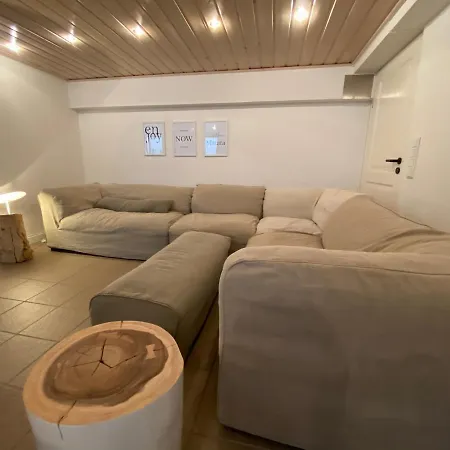 Basement 77 아파트 Tönisvorst