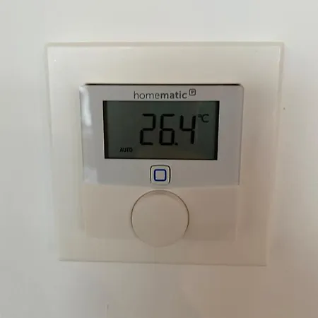 Basement 77 アパート *